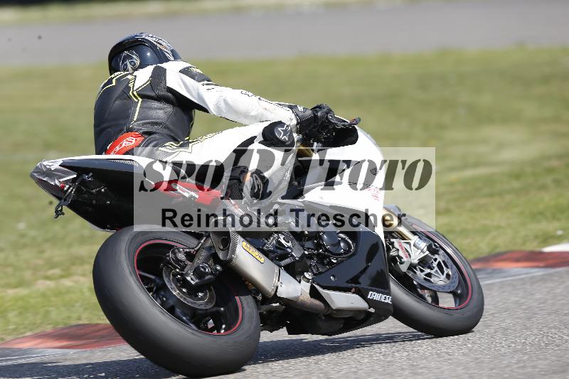 Archiv-2025/45 10.08.2025 Plüss Moto Sport ADR/Freies Fahren/backside